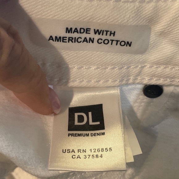 DL1961 White Jean Emma Legging Jeans - Picture 4 of 7